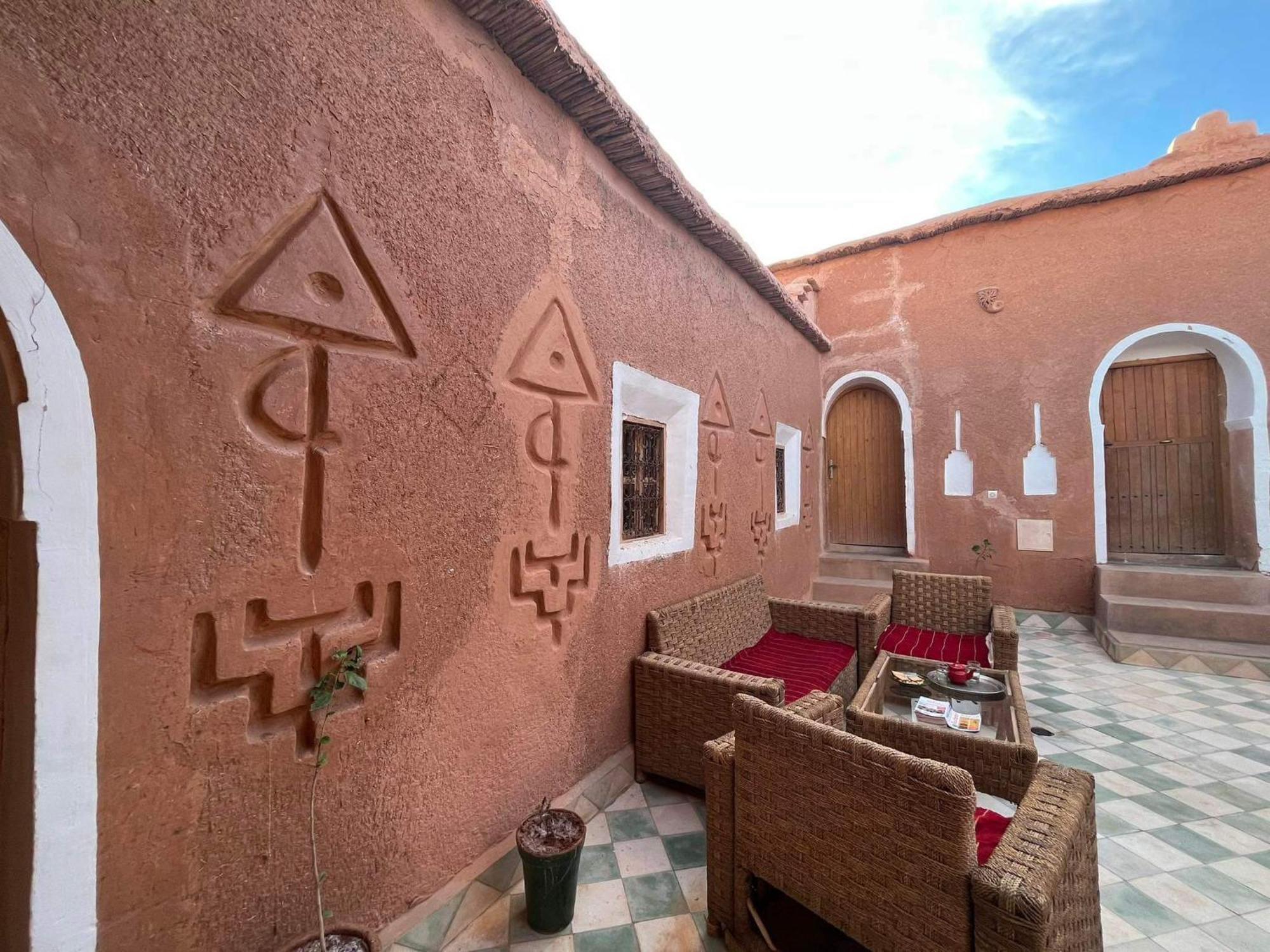 Tigmi Hamid Decouverte Des Traditions Et De La Culture Berbere Ait Benhaddou Esterno foto