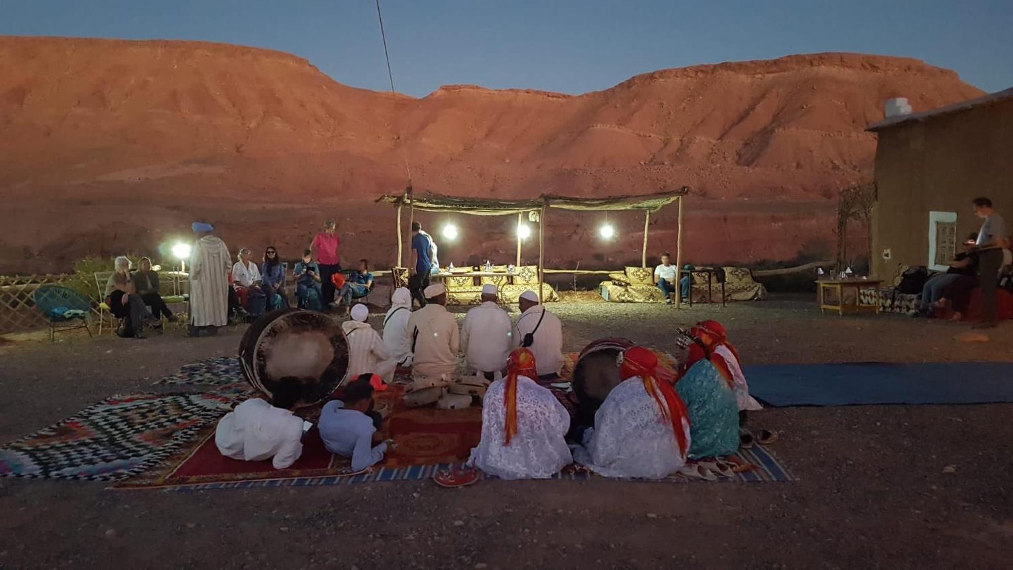 Tigmi Hamid Decouverte Des Traditions Et De La Culture Berbere Ait Benhaddou Esterno foto