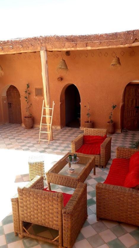 Tigmi Hamid Decouverte Des Traditions Et De La Culture Berbere Ait Benhaddou Esterno foto