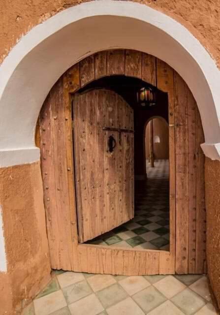 Tigmi Hamid Decouverte Des Traditions Et De La Culture Berbere Ait Benhaddou Esterno foto